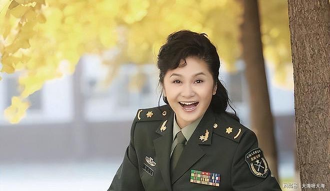 她是天生丽质的美女演员，嫁给军委副主席之子，离婚后成知名画家（组图） - 4