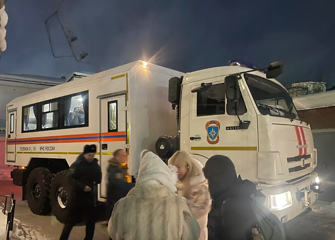 俄国极光村暴雪封路变孤岛！逾百中国游客除夕前受困40小时（组图） - 3