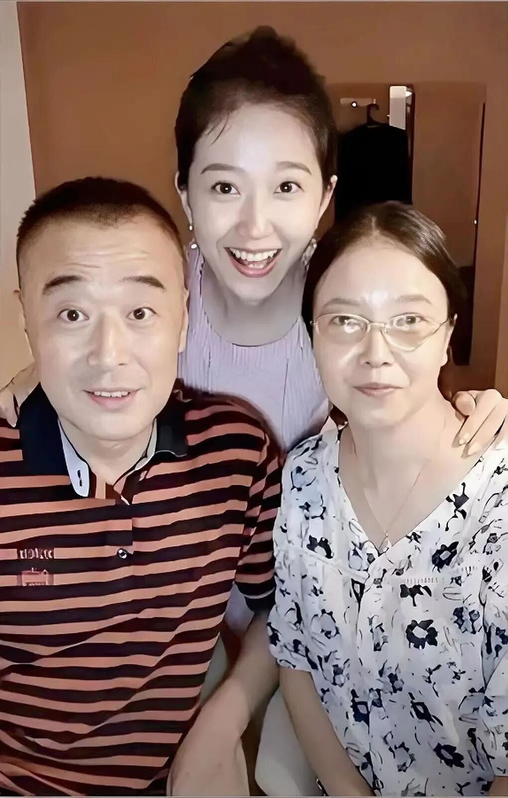 【情感】马年春晚“新面孔”惊艳亮相！半路出家，39岁的她是什么来头（组图） - 7
