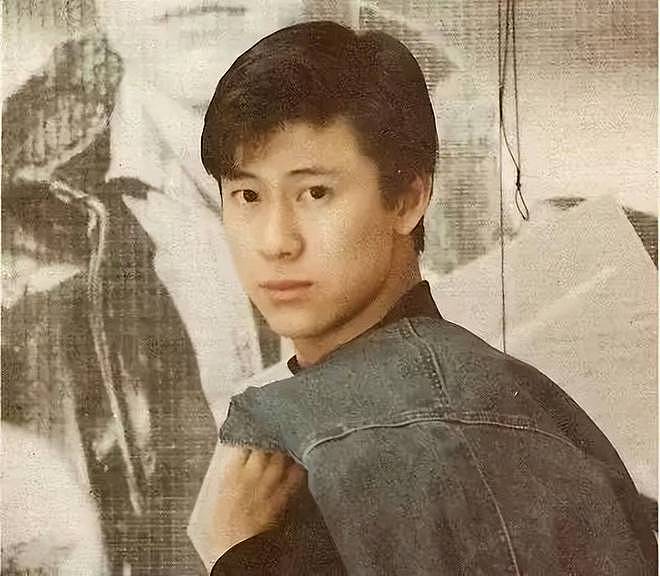 连登14次春晚竟欠债2800万！解晓东豪宅被拍卖，网传落魄住养老院？（组图） - 3