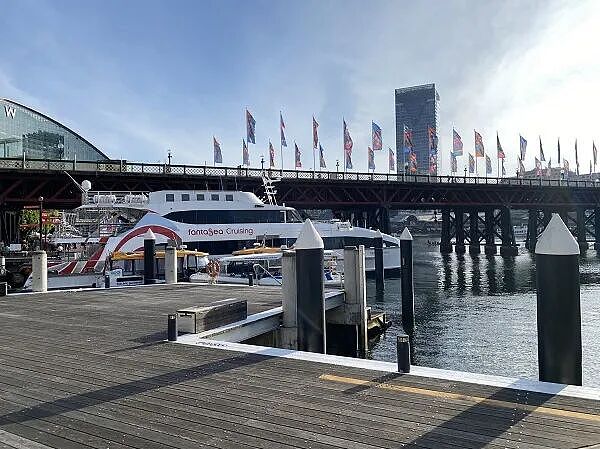 340米超高层“特朗普大厦” 奢华项目将落地黄金海岸 李嘉诚旗下屈臣氏集团或收购澳洲Priceline连锁药房 - 6