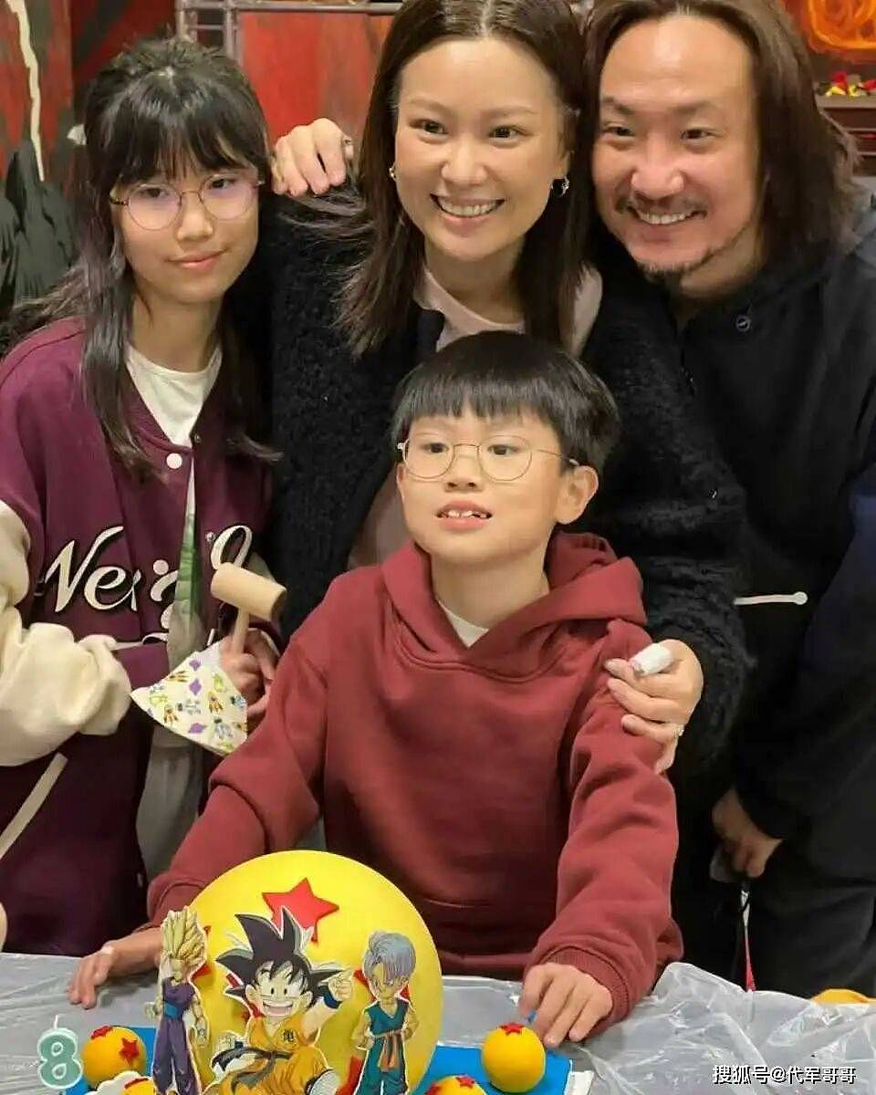 53岁郑中基近况曝光!二婚娶小8岁美女主播,如今却再次步入“离婚”(组图) - 4