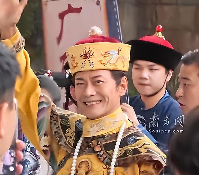 64岁男演员春节在景区打工,暴瘦引担忧!曾自曝不再拍戏(组图) - 6