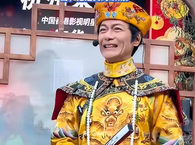 64岁男演员春节在景区打工,暴瘦引担忧!曾自曝不再拍戏(组图) - 4