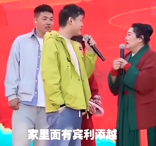 吃瓜！男子相亲节目上自爆，主持人拦都拦不住（视频/组图） - 4