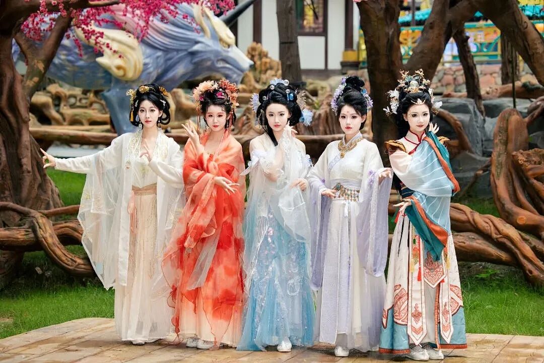 一年狂揽超12亿,三年暴涨15倍,河南出了个“中国迪士尼”(组图) - 17