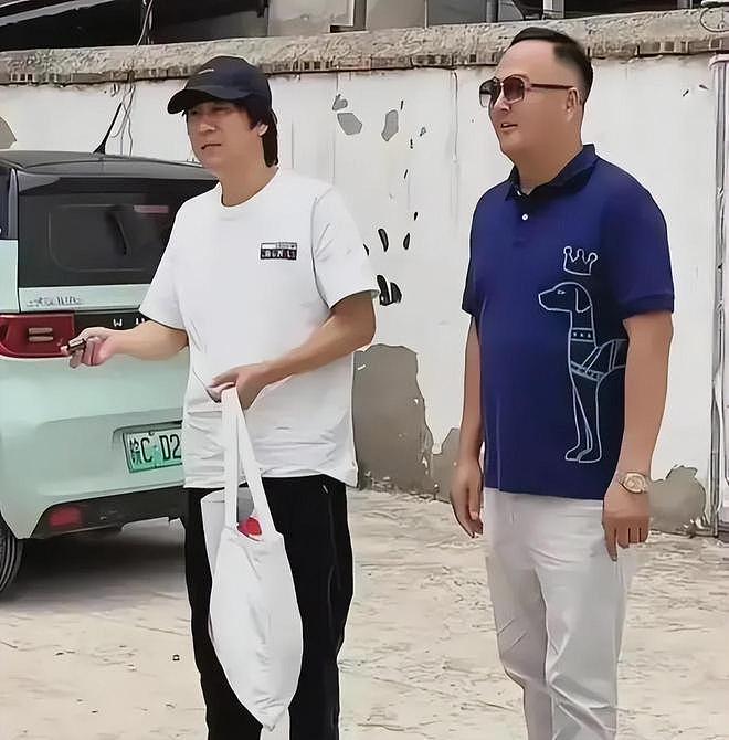 连登14次春晚竟欠债2800万！解晓东豪宅被拍卖，网传落魄住养老院？（组图） - 23