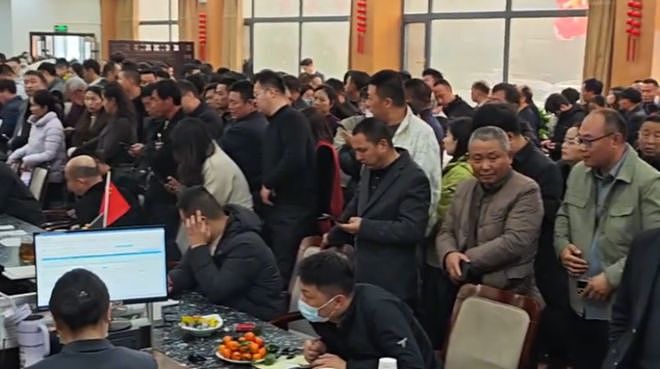 全网最爱发钱老板开工刷屏!2小时破亿、5000万首单、客户排队交钱(组图) - 6