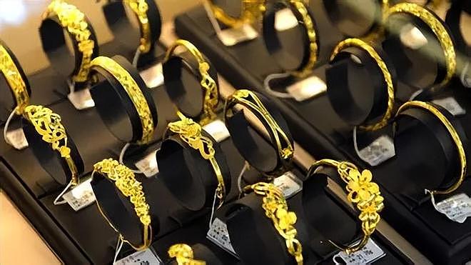 结婚五金预算迈入10万大关，年轻人结婚更难了（组图） - 1