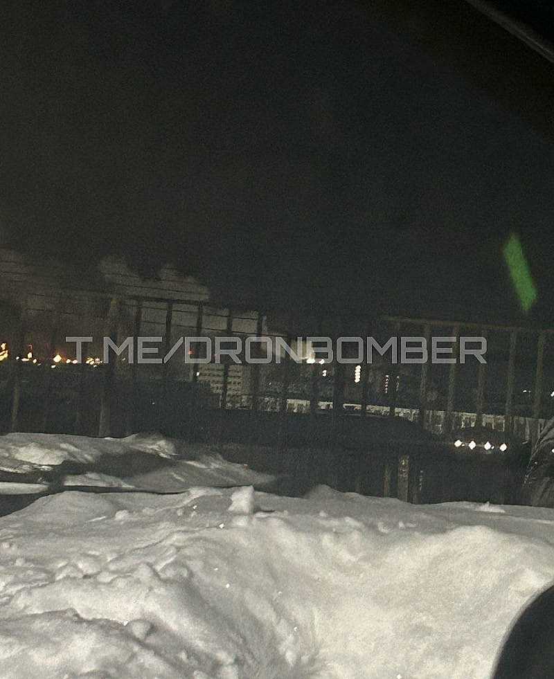 乌军重拳攻击!俄罗斯机场、战机、军舰纷挨轰,莫斯科也遭无人机攻击(视频/组图) - 3