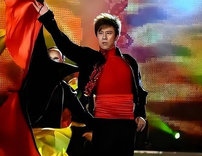 连登14次春晚竟欠债2800万！解晓东豪宅被拍卖，网传落魄住养老院？（组图） - 10