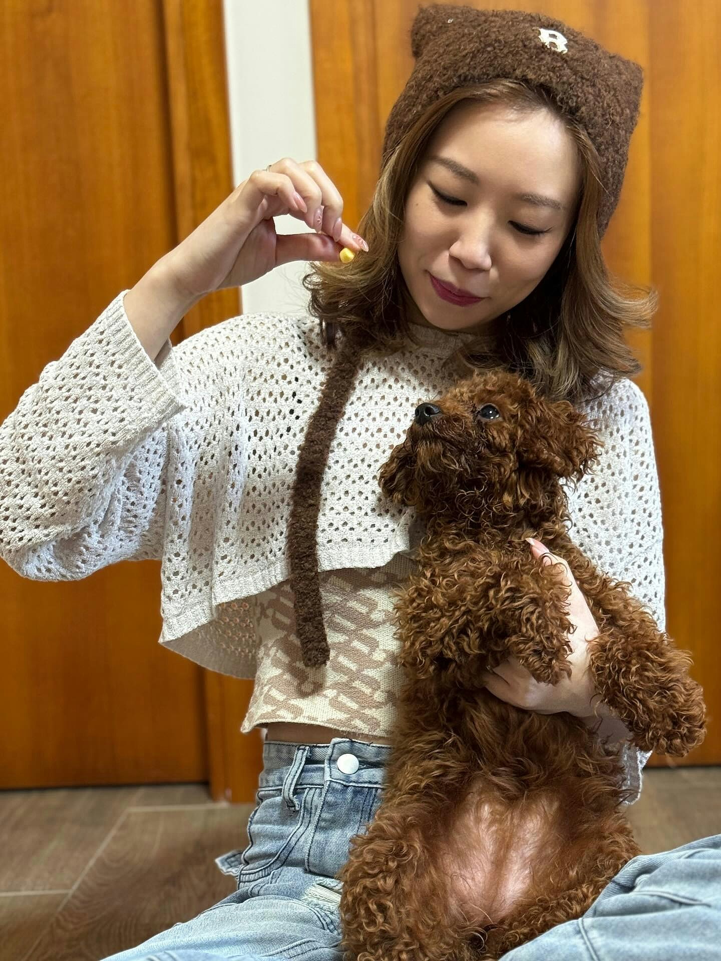 郑中基现身环球影城被网民捕获！与身旁女子开心大笑玩机动游戏（组图） - 7