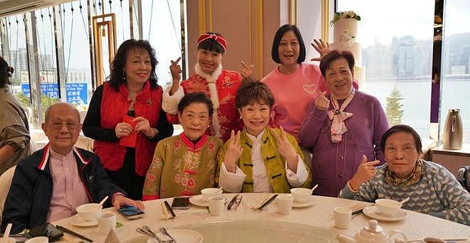 古天乐给TVB老演员发红包,数百位老演员出席,刘江获演艺贡献奖(组图) - 16