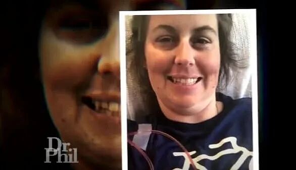 为了装瘫，她跟脑瘫患者做闺蜜12年，学会了每个细节...  这？？？（组图） - 8