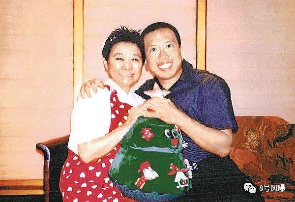 老公出轨46女,情夫骗财夺家产,死后被“鞭尸”的“小甜甜”有多惨(组图) - 34