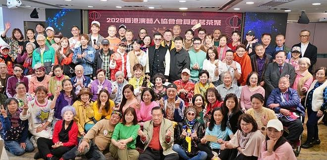 古天乐给TVB老演员发红包,数百位老演员出席,刘江获演艺贡献奖(组图) - 2