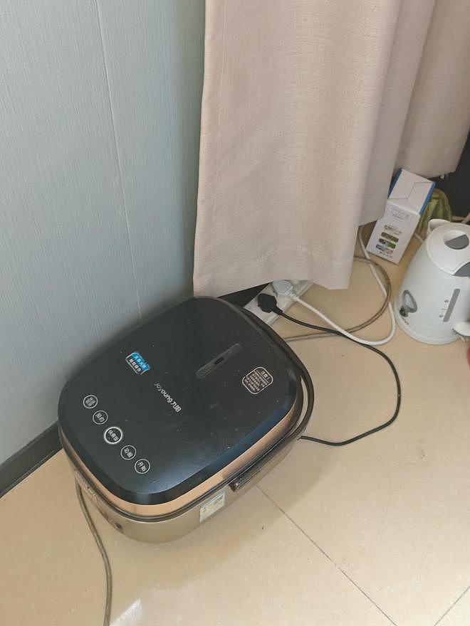 87岁雇主娶59岁保姆后遭孙女卖房：家被砸7次，买家称也是受害者（组图） - 2