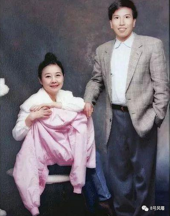 老公出轨46女,情夫骗财夺家产,死后被“鞭尸”的“小甜甜”有多惨(组图) - 51