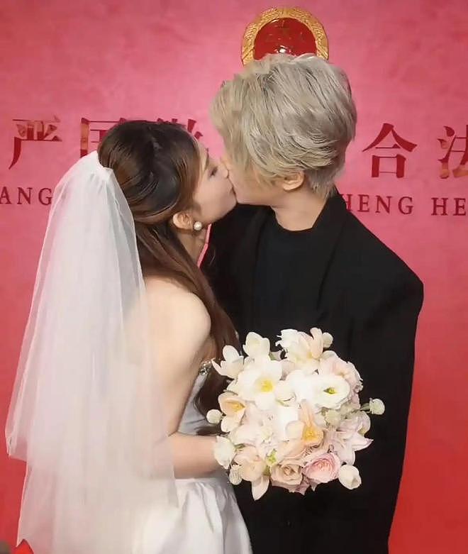 网红鹿哈官宣当爸,首胎女儿出生母女平安,正面照曝光好可爱(组图) - 6