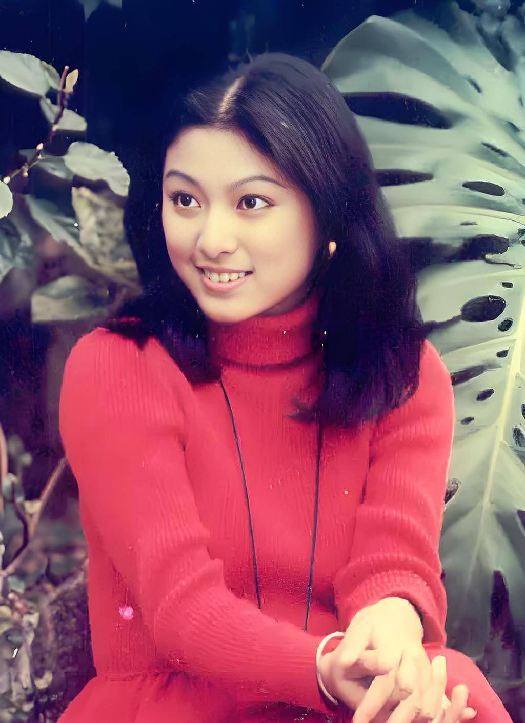 米雪首次上央视春晚！她71岁仍未婚单身...（组图） - 7