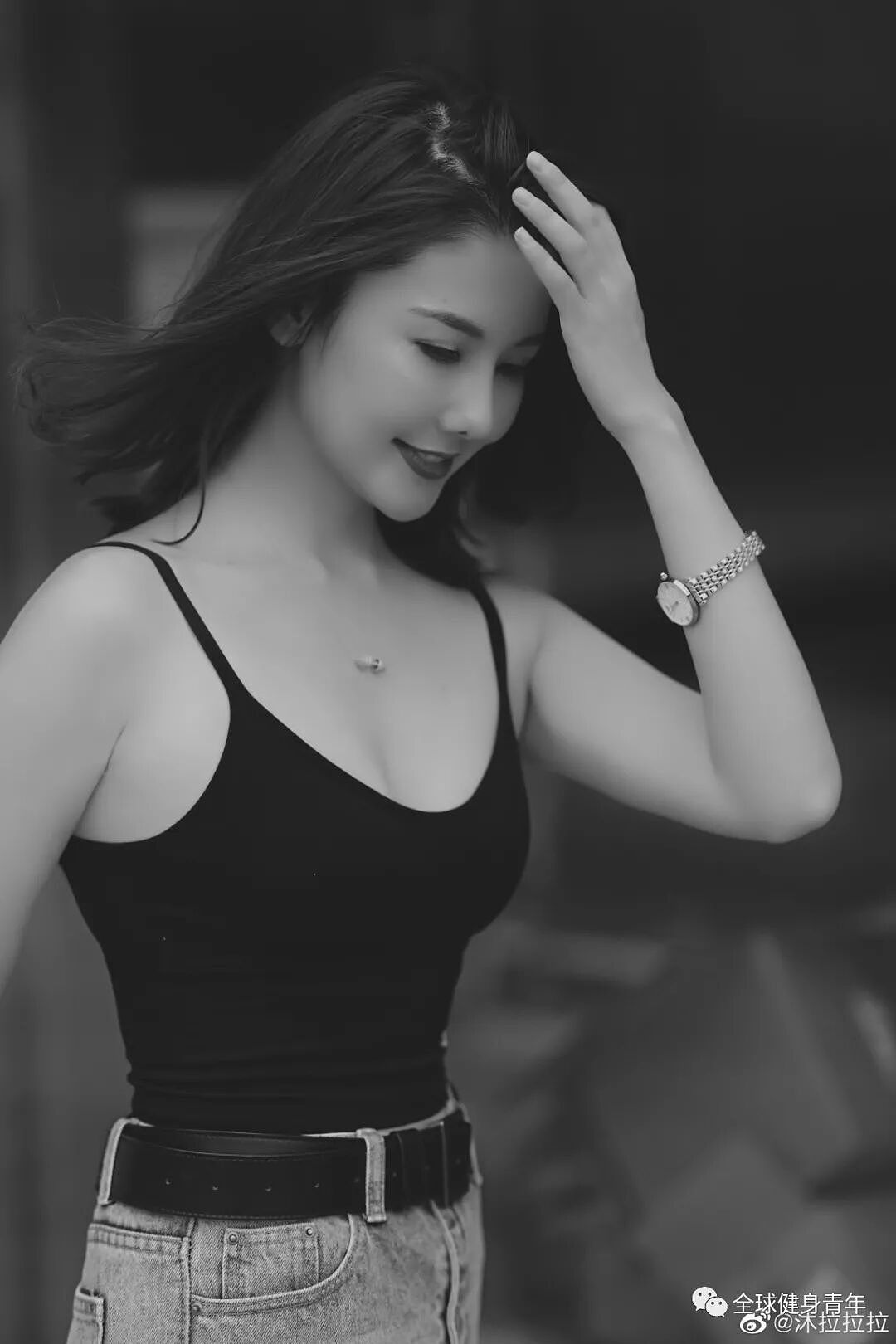 【美女】98年新疆“环球女神”健身美照火遍全网,美哭了…(组图) - 1