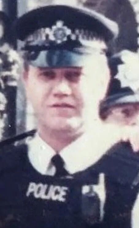 安德鲁在白金汉宫叫小姐？被警卫拦还骂人？果体按摩还公家出钱，离谱啊！（组图） - 8