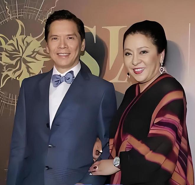 向华强公开遗产分配:郭碧婷管理家族基金,数亿珠宝留给孙女(组图) - 1