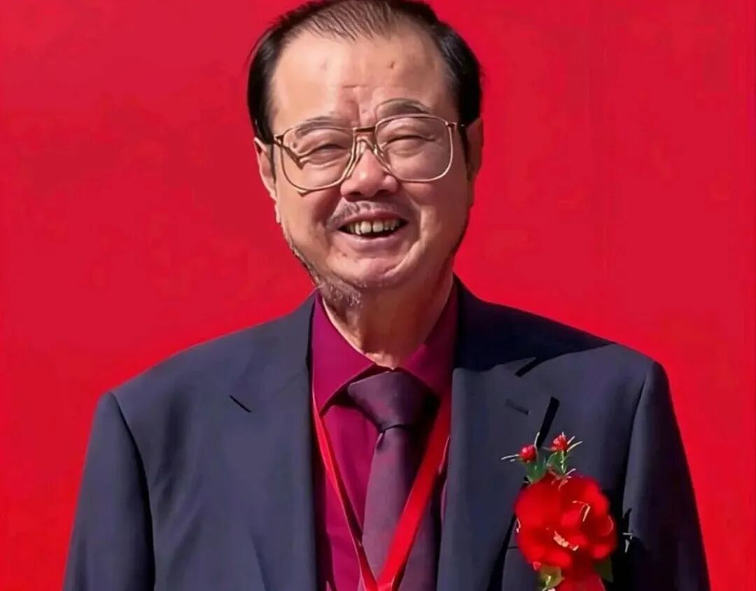 一夜爆火的香港千亿大佬,奇袭李嘉诚(组图) - 2