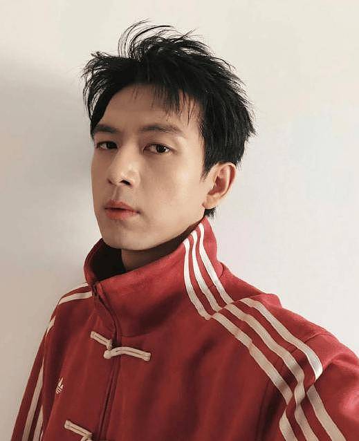 李小璐复出?杨紫和李现恋爱了?曲婉婷回内娱被封(组图) - 7