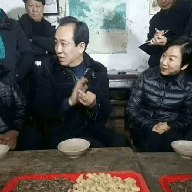 许家印侄子豪宅5016万拍卖！房产总面积317平方米，配有5个洗手间（组图） - 6