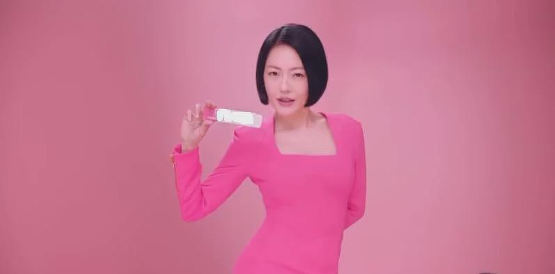 正式回归荧幕！小S发文：姐回来了，摆出经典S造型（组图） - 4