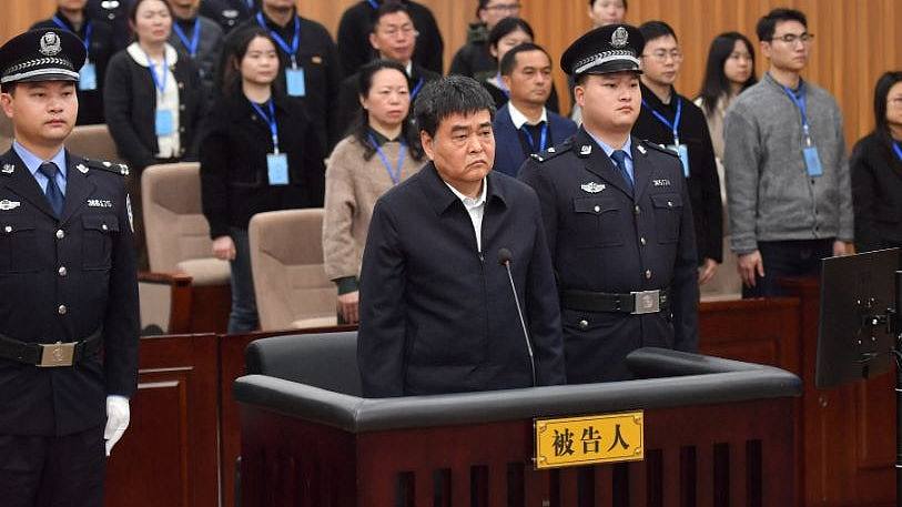 国家烟草专卖局原副局长张天峰受贿逾3407万,一审获刑12年(组图) - 1