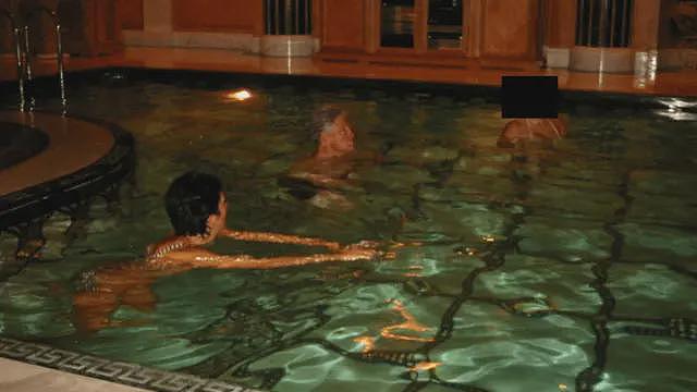 爱泼斯坦文件：麦克斯韦如何将克林顿带进了“淫媒”的交际圈（组图） - 1