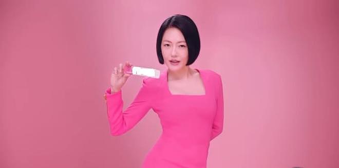 “姐回来了！” 小S停工1年后发文宣布复出，摆经典的S造型（组图） - 4