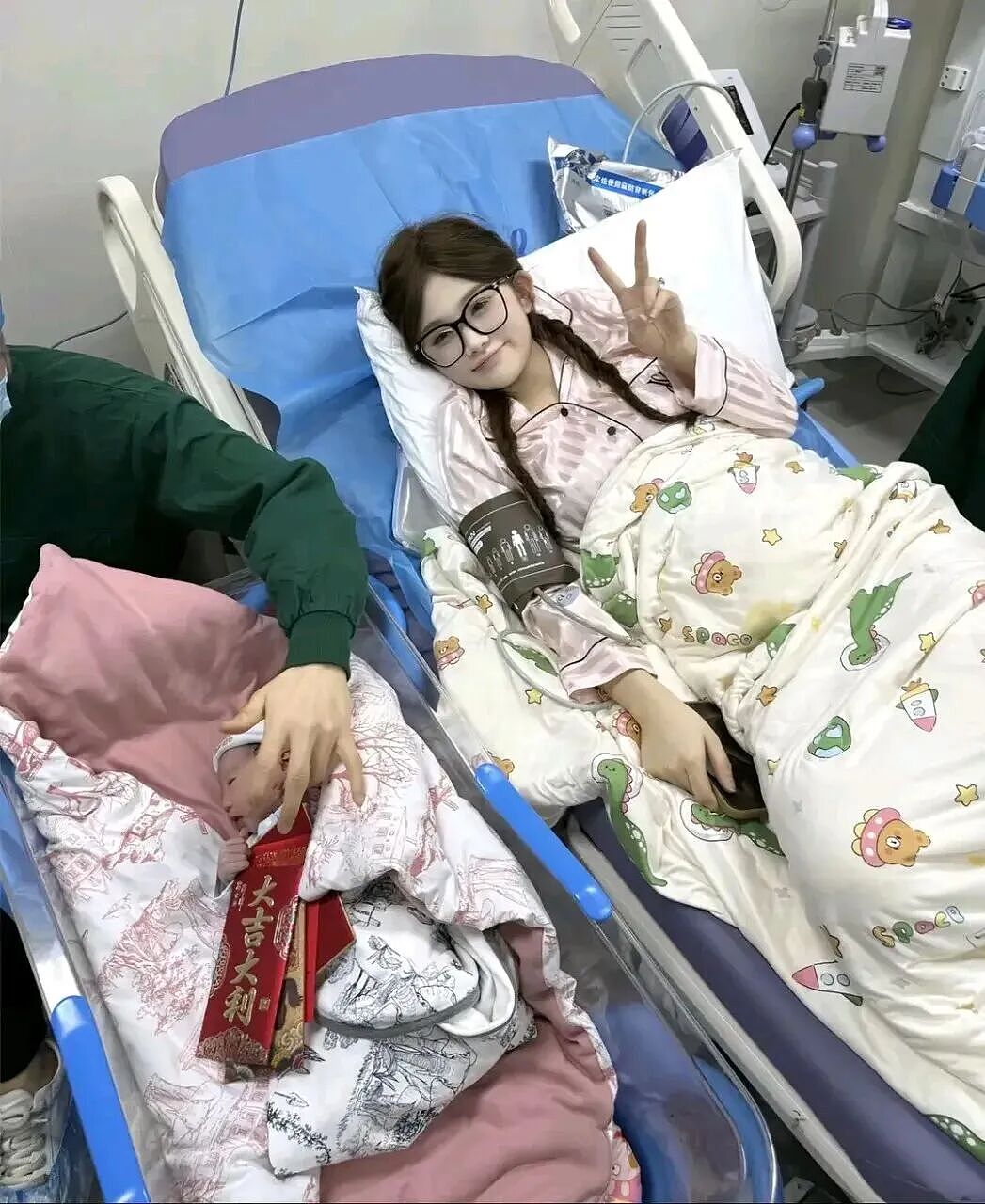 鹿哈官宣得女！凭借模仿鹿晗走红，曾自曝带货7个月收入3500万（组图） - 2