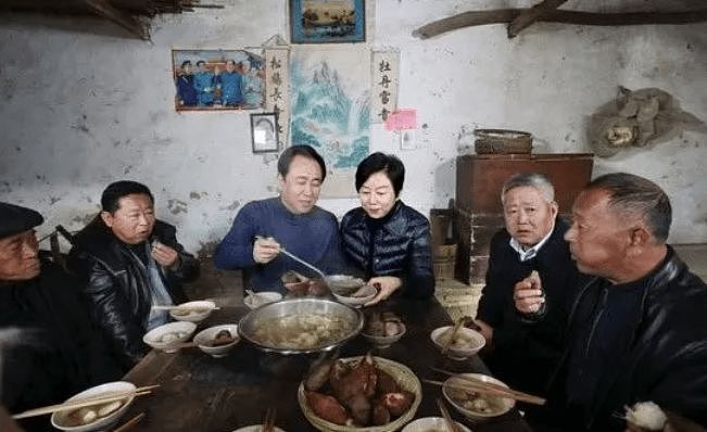 许家印侄子豪宅5016万拍卖！房产总面积317平方米，配有5个洗手间（组图） - 7
