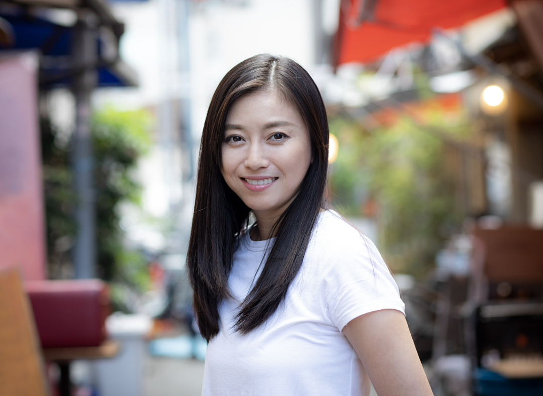 日本“头牌陪酒女”当上国会议员!从政坛菜鸟一路杀到国会,传奇经历引爆热议(组图) - 4