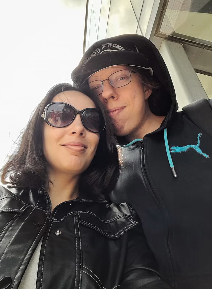 小哥长太丑爆红竟成功吸引美女网恋!成功结婚生娃(组图) - 20