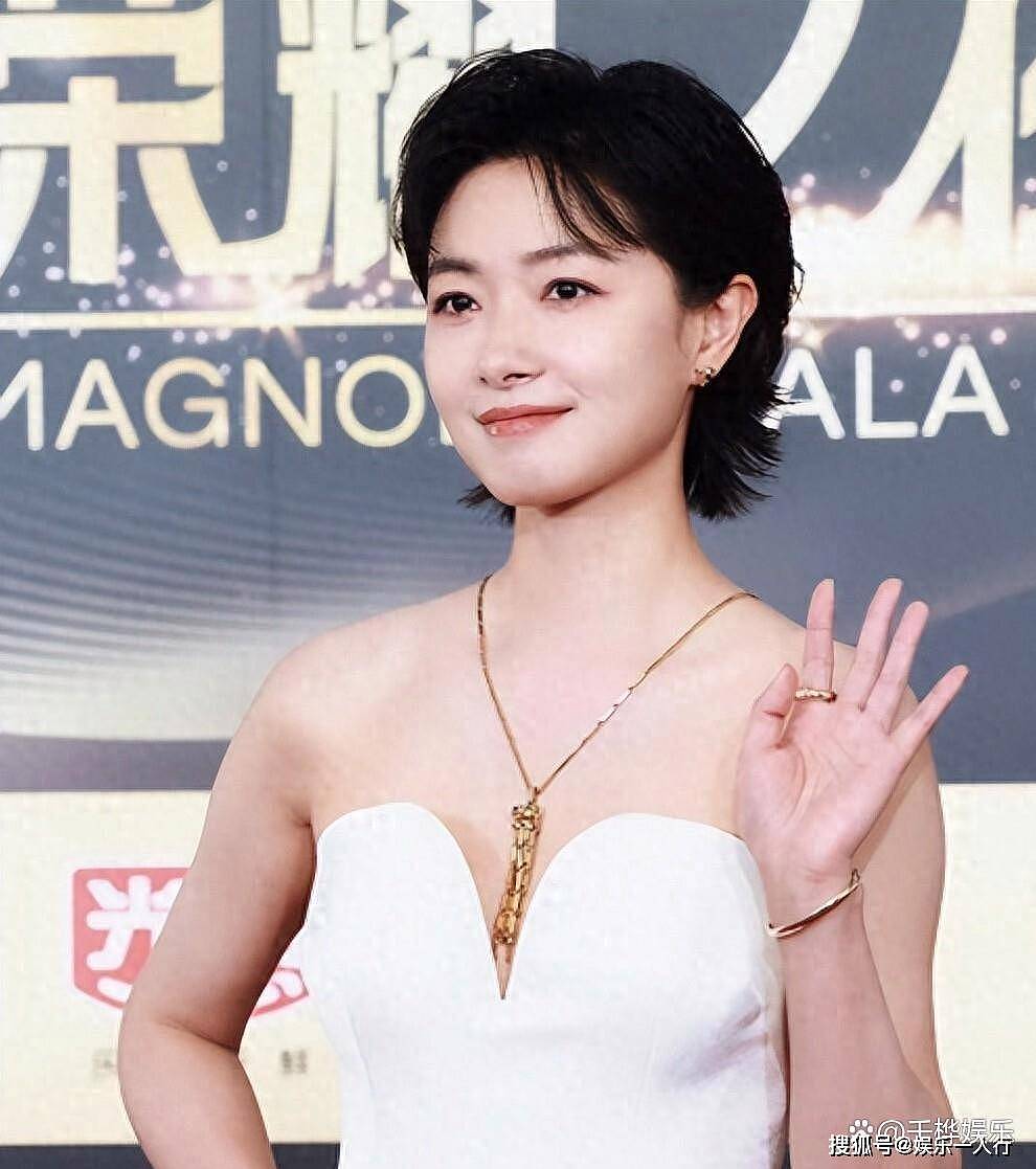 因长相被导演纠缠七次,拒绝后遭行业雪藏无戏拍(组图) - 1