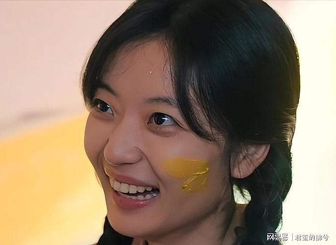 28岁关晓彤VS29岁孙千:女演员颜值差距一目了然(组图) - 3