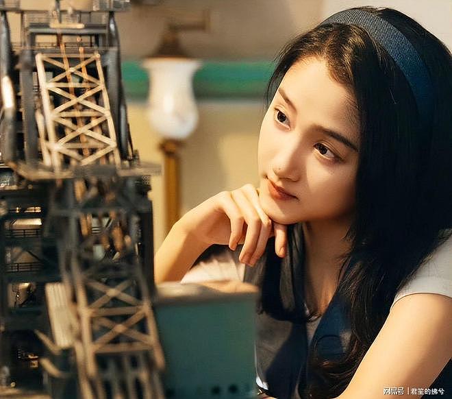 28岁关晓彤VS29岁孙千:女演员颜值差距一目了然(组图) - 4