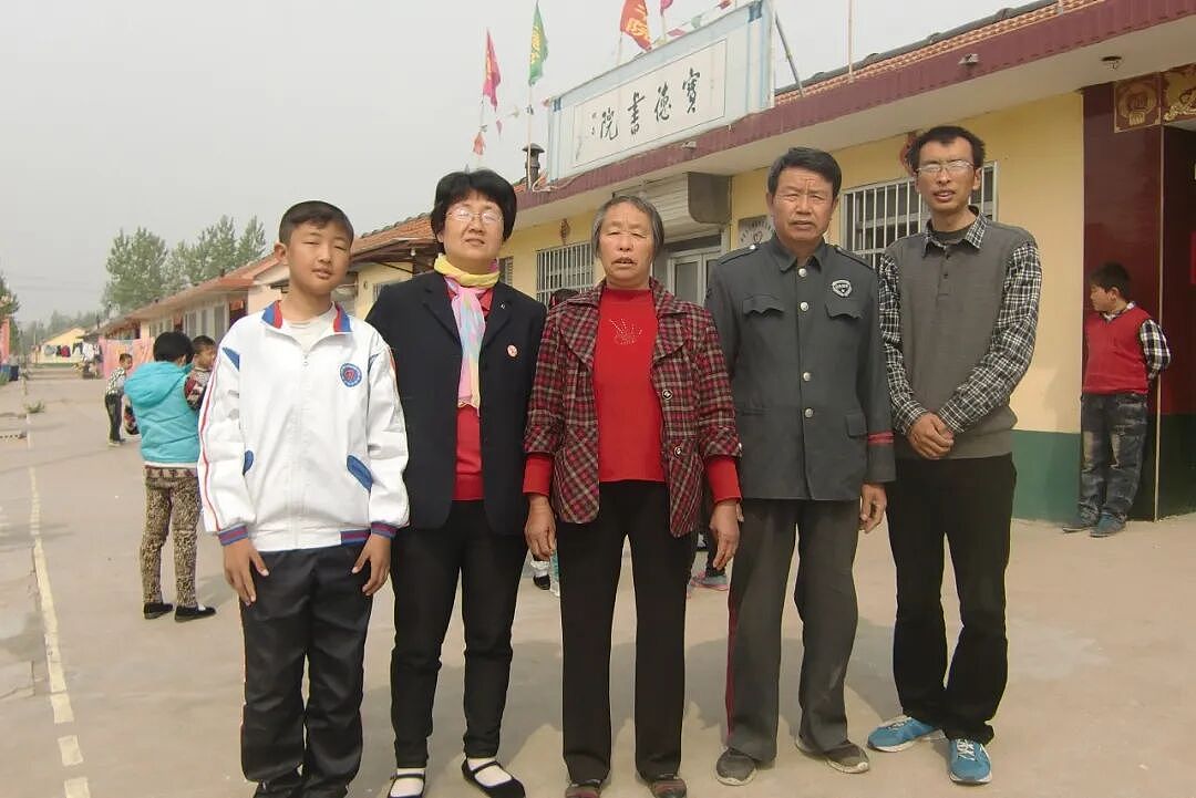 【情感】山东一对夫妻把婚房变成“网红书院”,背后原因让人泪目……(组图) - 5