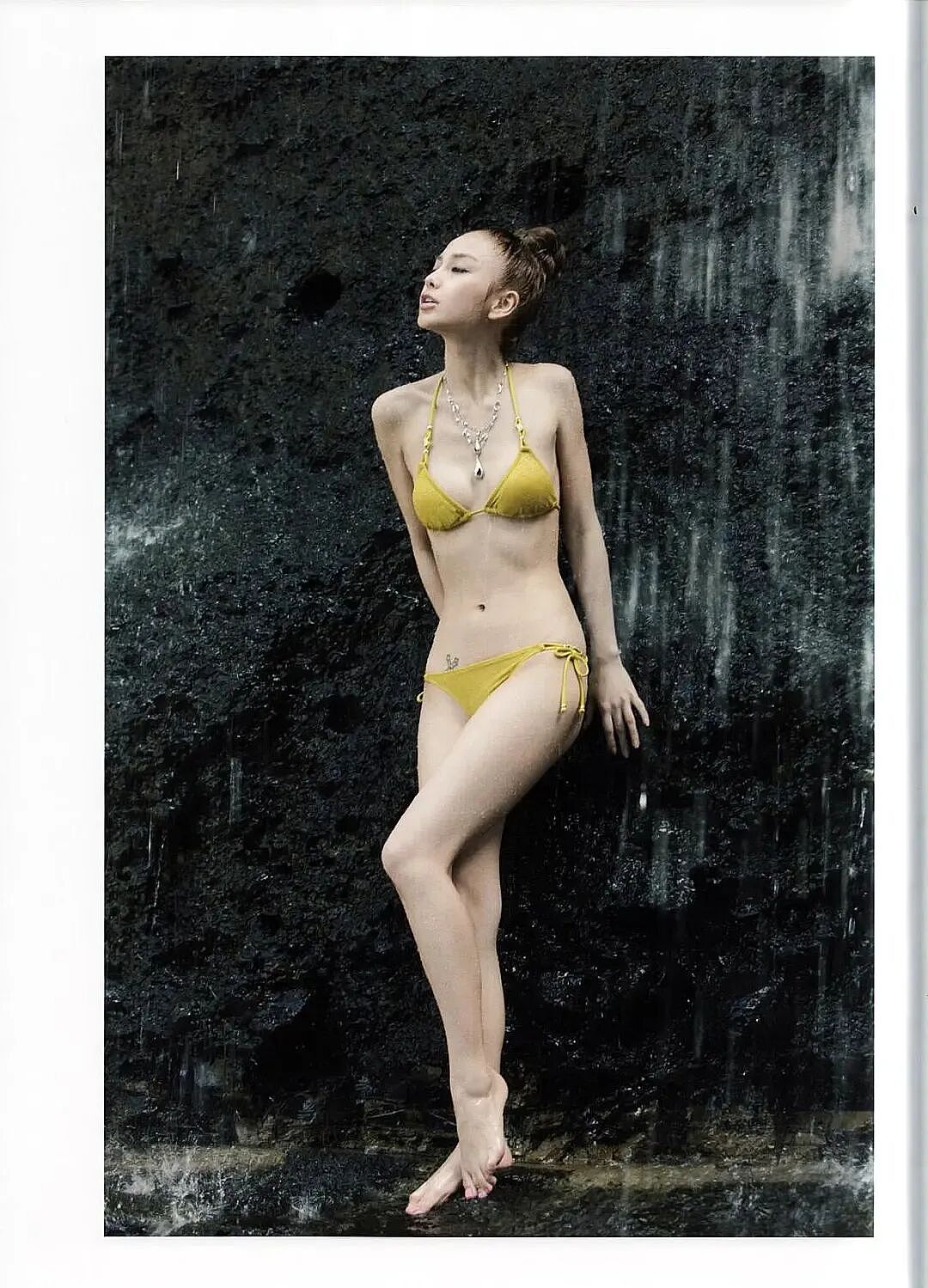【美女】Angelababy靓丽写真露出事业线!风情万种性感撩人(组图) - 5