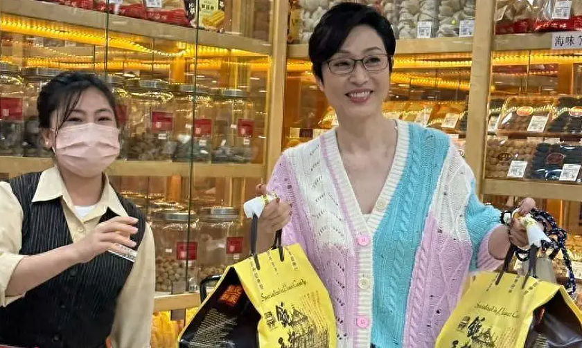 57岁陈法蓉近况曝光！历经三段情伤，如今单身生活太通透（组图） - 1