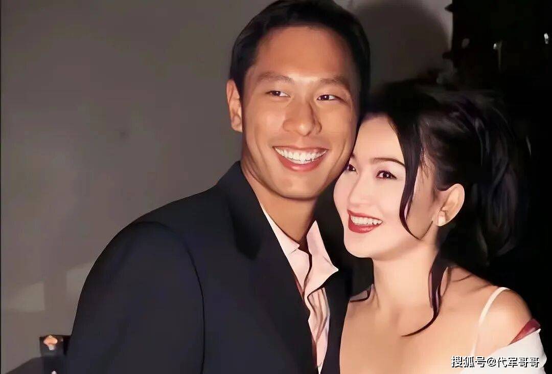 59岁温碧霞近况曝光！嫁入豪门25年未生育，却被丈夫宠成一辈子的公主（组图） - 3