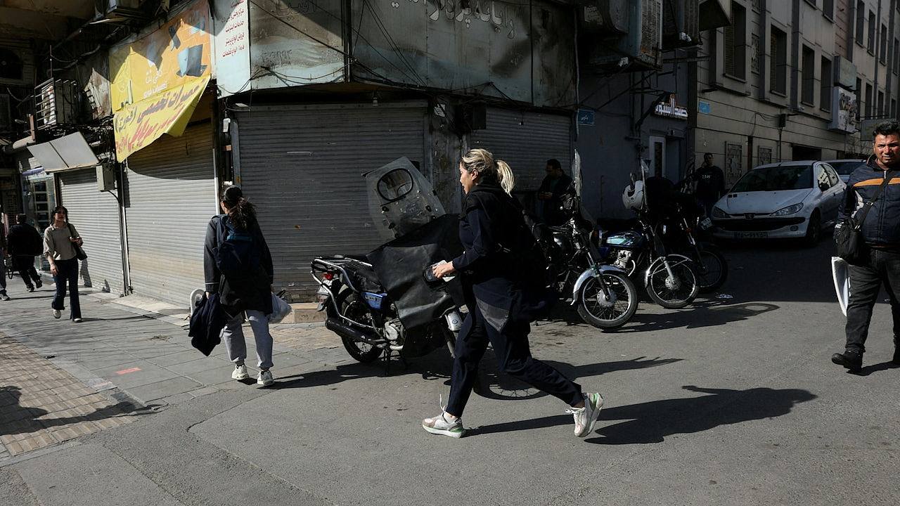 美国以色列袭伊朗，解放军：中国人民永远都要保持居安思危的清醒（组图） - 6