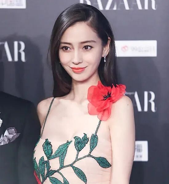 【美女】Angelababy靓丽写真露出事业线!风情万种性感撩人(组图) - 2
