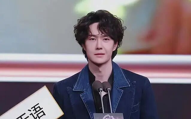 王一博社交媒体聊天记录疑似曝光，尺度惊人！乐华声明强硬追责，剧情一天就反转（组图） - 1