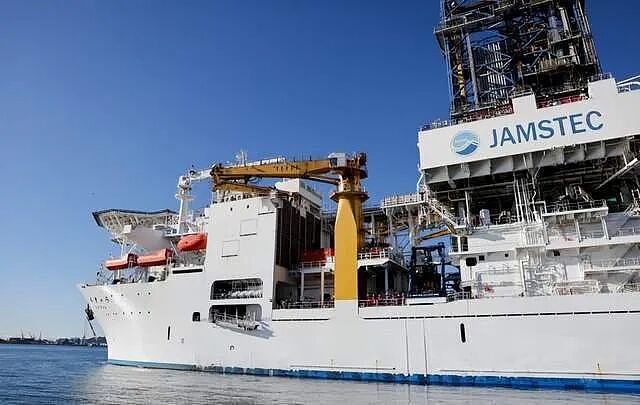 日本政府要去非洲挖稀土了！还宣布要从废弃马达里提炼稀土，这下连日本网友都绷不住了…（组图） - 4