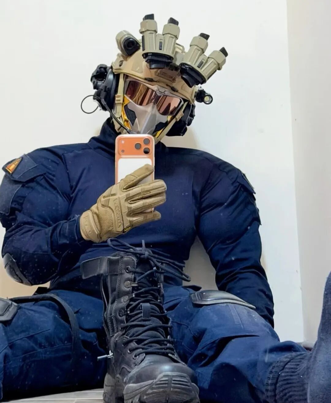 【帅哥】187迷彩肌肉男男友视角爆火?粗腿大包太诱人....(组图) - 1